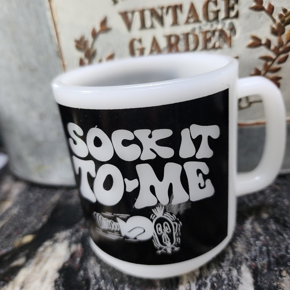 Vintage Black and White Sock It To Me Milk Glass Mug - Picture 2 of 4